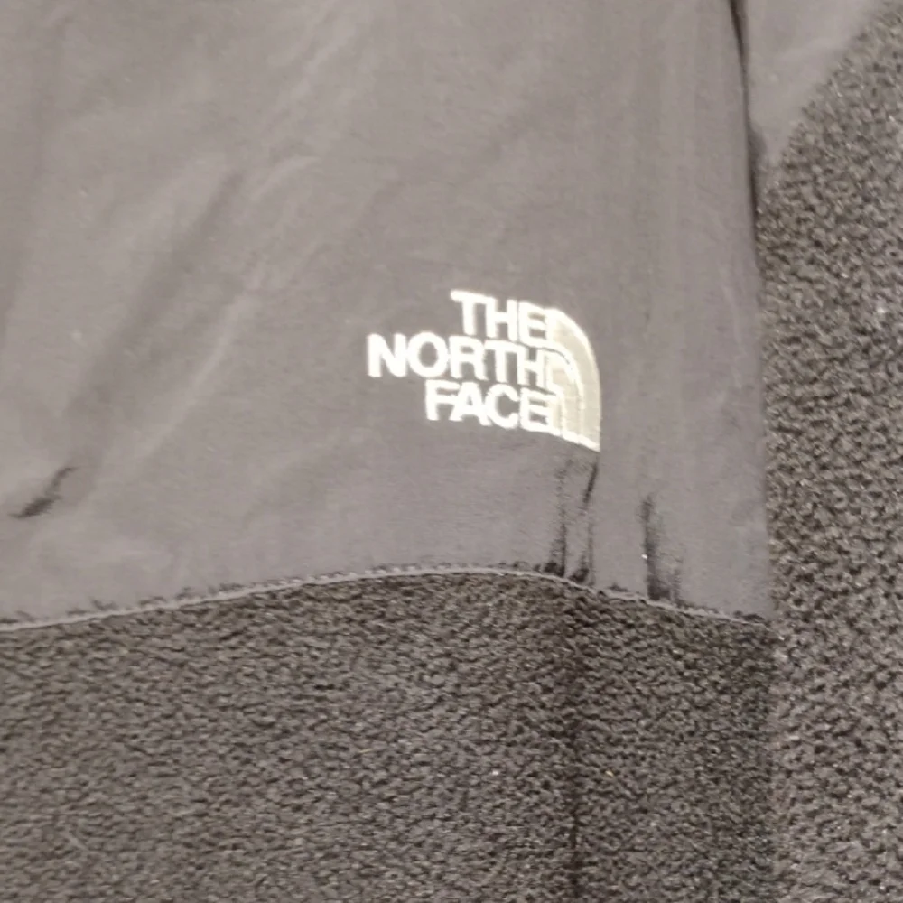 (BX47) SALE! The North Face Womens Retro Black Denali Jacket Sz.L Gently Worn
